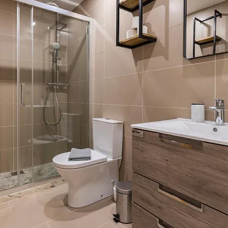 Amazing 3bdr Duplex In By Lovelystay Appartement