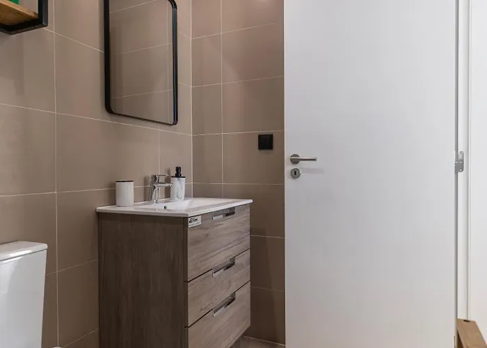 Amazing 3bdr Duplex In By Lovelystay