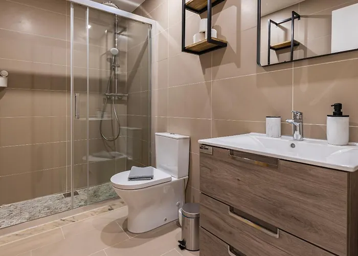 Amazing 3bdr Duplex In By Lovelystay Διαμέρισμα