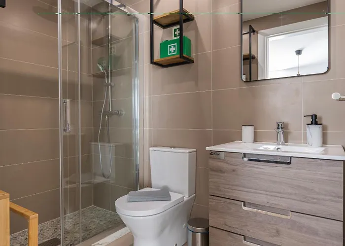 Amazing 3bdr Duplex In By Lovelystay Διαμέρισμα