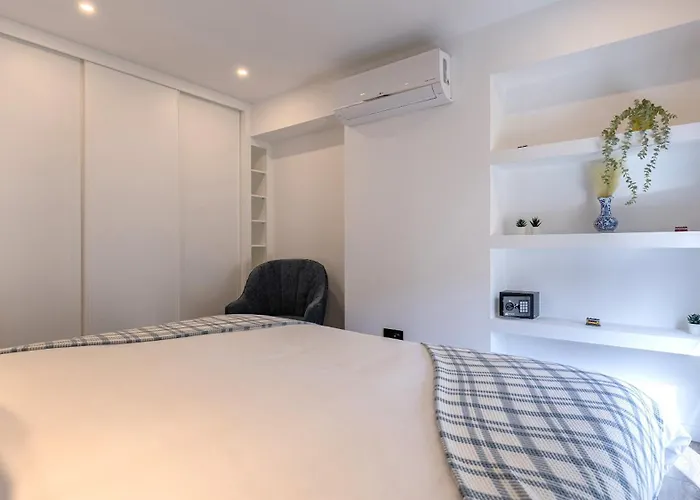 Amazing 3bdr Duplex In By Lovelystay Διαμέρισμα *