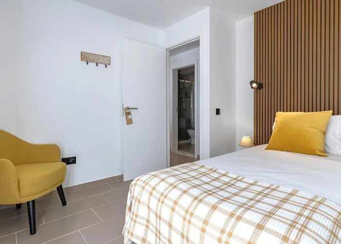 Amazing 3bdr Duplex In By Lovelystay *