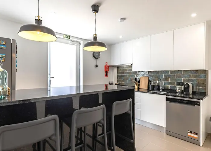 Amazing 3bdr Duplex In By Lovelystay Lisboa