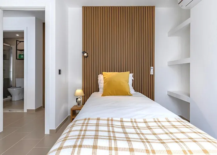 Amazing 3bdr Duplex In By Lovelystay Διαμέρισμα *