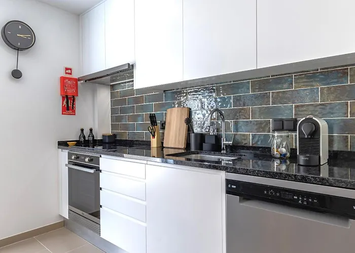 Amazing 3bdr Duplex In By Lovelystay *