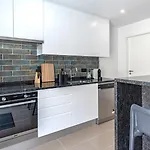 Amazing 3bdr Duplex In By Lovelystay Apartamento *