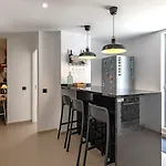 Amazing 3bdr Duplex In By Lovelystay Apartmán